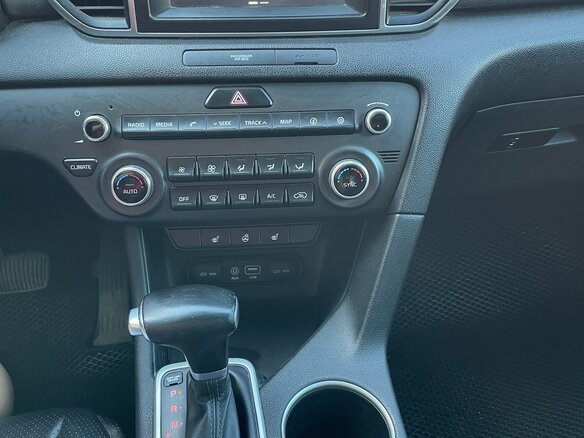 2017 Kia Sportage IV, серый, 1499999 рублей - вид 6