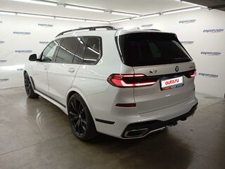 2022 BMW X7 40i I (G07) Рестайлинг, белый, 11500000 рублей, вид 4