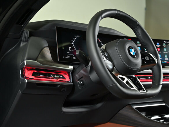 2022 BMW 7 серии 740d xDrive VII (G70), чёрный, 19000000 рублей - вид 21