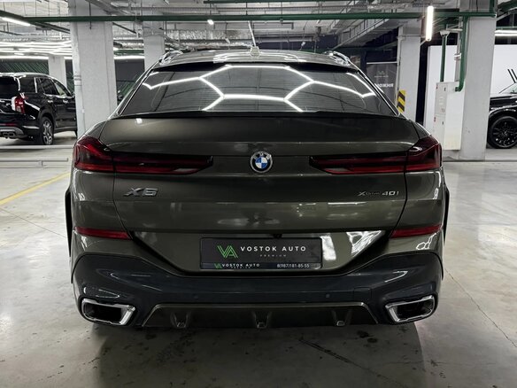 2025 BMW X6 40i III (G06) Рестайлинг, серый, 15850000 рублей - вид 4