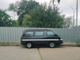 1995 Toyota Lite Ace IV, серый, 440000 рублей, вид 1