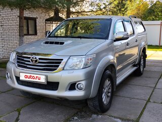 2013 Toyota Hilux VII Рестайлинг, серебристый, 2500000 рублей, вид 1