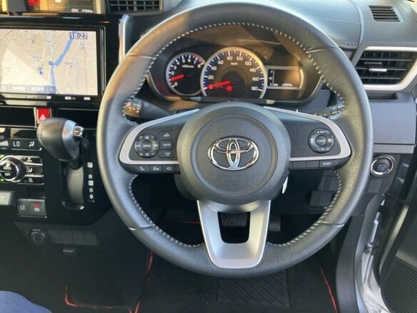 2023 Toyota Roomy I Рестайлинг, серебристый, 872000 рублей - вид 7