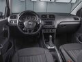 2017 Volkswagen Polo V Рестайлинг, серебристый, 810000 рублей - вид 5