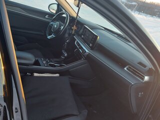 2020 Kia K5 III, чёрный, 2500000 рублей, вид 5