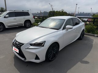 2016 Lexus IS 300h III Рестайлинг, белый, 2850000 рублей, вид 2