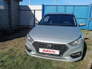 2017 Hyundai Solaris II, серебристый, 870000 рублей, вид 2