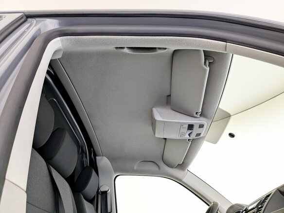 2017 Volkswagen Transporter, серый, 2440000 рублей - вид 21
