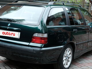 1998 BMW 3 серии 316i III (E36), зелёный, 590000 рублей, вид 4