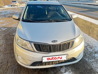 2012 Kia Rio 4-speed III, серебристый, 700000 рублей, вид 1