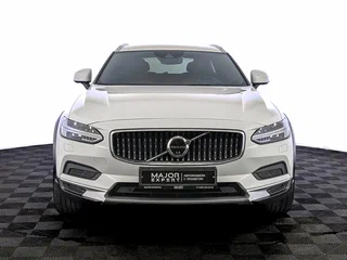 2021 Volvo V90 Cross Country I Рестайлинг, белый, 4270000 рублей, вид 2