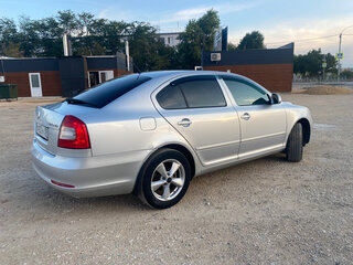 2010 Skoda Octavia II (A5) Рестайлинг, серебристый, 800000 рублей, вид 4