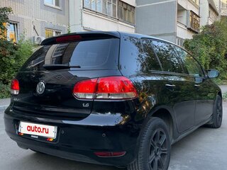 2010 Volkswagen Golf VI, чёрный, 665000 рублей, вид 5