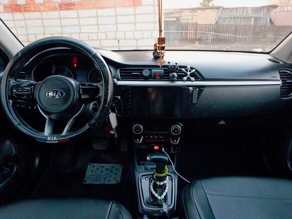2017 Kia Rio IV, серебристый, 1100000 рублей - вид 6