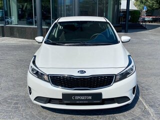 2019 Kia Cerato III Рестайлинг (Classic), белый, 1619000 рублей, вид 3