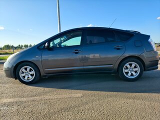 2007 Toyota Prius II Рестайлинг (XW20), серый, 600000 рублей, вид 2