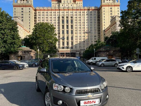 2015 Chevrolet Aveo II, серый, 950000 рублей