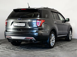 2017 Ford Explorer V Рестайлинг, серый, 2699000 рублей, вид 5