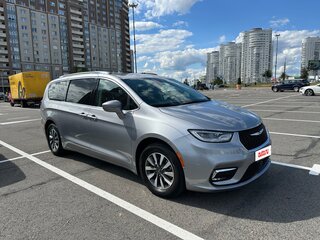 2021 Chrysler Pacifica RU Рестайлинг, серебристый, 2950000 рублей, вид 2