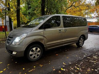 2016 Hyundai Grand Starex, серебристый, 2100000 рублей, вид 1