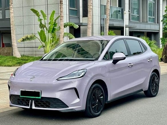2025 MG 4 EV 53.95 kWh II, фиолетовый, 1670000 рублей