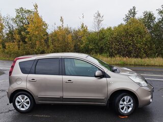 2013 Nissan Note I Рестайлинг, коричневый, 765000 рублей, вид 4