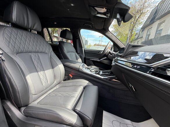 2025 BMW X7 40d I (G07) Рестайлинг, чёрный, 12290000 рублей - вид 14