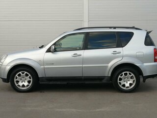 2008 SsangYong Rexton II, серебристый, 900000 рублей, вид 4