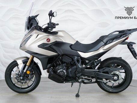 2026 Honda NT1100, золотистый, 1849000 рублей, вид 2