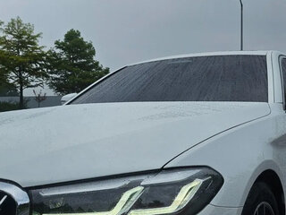 2023 BMW 5 серии 520i VII (G30/G31/G38) Рестайлинг, белый, 4888777 рублей, вид 3
