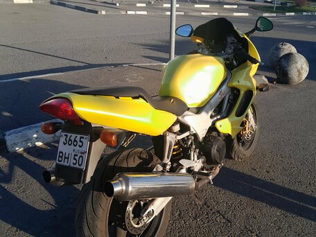 1999 Honda VTR 1000, жёлтый, 250000 рублей, вид 4