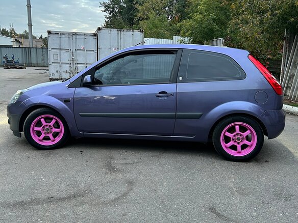 2006 Ford Fiesta Mk5, фиолетовый, 350000 рублей - вид 3