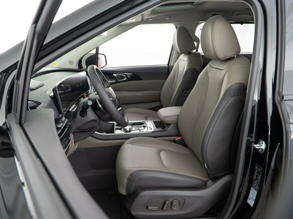 2025 Kia Carnival IV Рестайлинг, чёрный, 6949632 рублей - вид 8