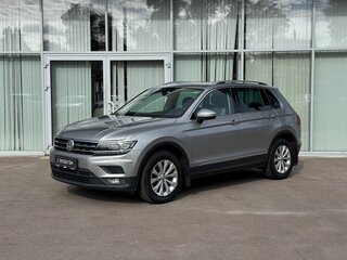 2017 Volkswagen Tiguan II, серебристый, 2149000 рублей, вид 1