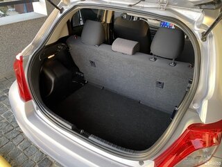 2012 Toyota Vitz III (XP130), серый, 940000 рублей, вид 3