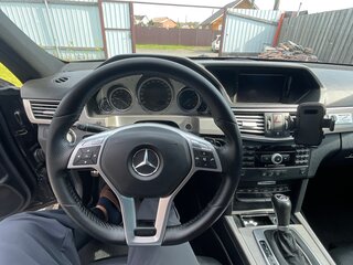 2010 Mercedes-Benz E-Класс 250 5G-Tronic IV (W212, S212, C207), чёрный, 1550000 рублей, вид 3