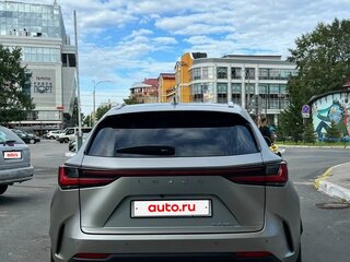 2022 Lexus NX 250 II, серебристый, 6350000 рублей, вид 4