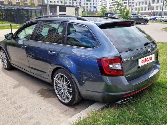 2019 Skoda Octavia RS III Рестайлинг, серый, 2500000 рублей - вид 2
