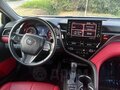 2020 Toyota Camry VIII (XV70) Рестайлинг, серый, 3000000 рублей - вид 4