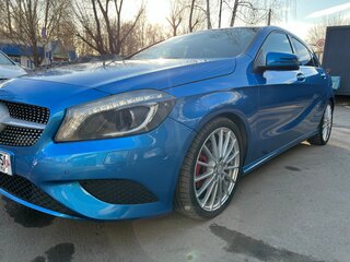 2013 Mercedes-Benz A-Класс 180 III (W176), голубой, 1150000 рублей, вид 3