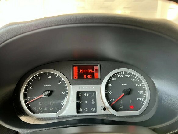2014 Lada (ВАЗ) Largus I, белый, 380000 рублей - вид 16