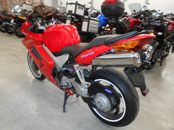 2005 Honda VFR 800, красный, 485000 рублей - вид 3
