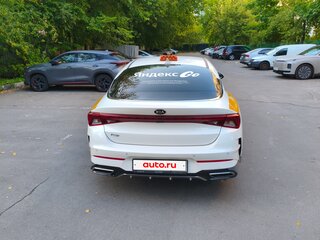 2020 Kia K5 III, белый, 2100000 рублей, вид 3