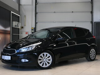 2013 Kia Ceed II, чёрный, 920000 рублей, вид 3