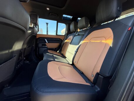 2026 Land Rover Defender 110 II, чёрный, 11090000 рублей, вид 5