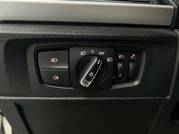 2012 BMW 1 серии 118i II (F20/F21), белый, 820000 рублей - вид 6