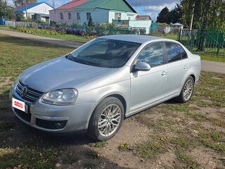 2009 Volkswagen Jetta V, серебристый, 500000 рублей, вид 1