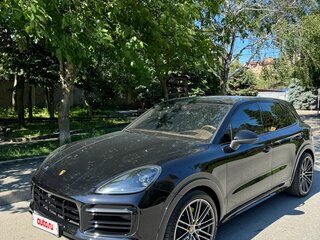 2023 Porsche Cayenne E-Hybrid III, чёрный, 13000000 рублей, вид 3