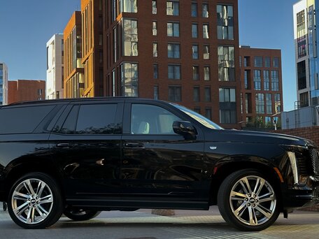 2025 Cadillac Escalade V Рестайлинг, чёрный, 19300000 рублей, вид 1