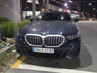2026 BMW 5 серии 523d xDrive VIII (G60/G61/G68), синий, 7690000 рублей, вид 2